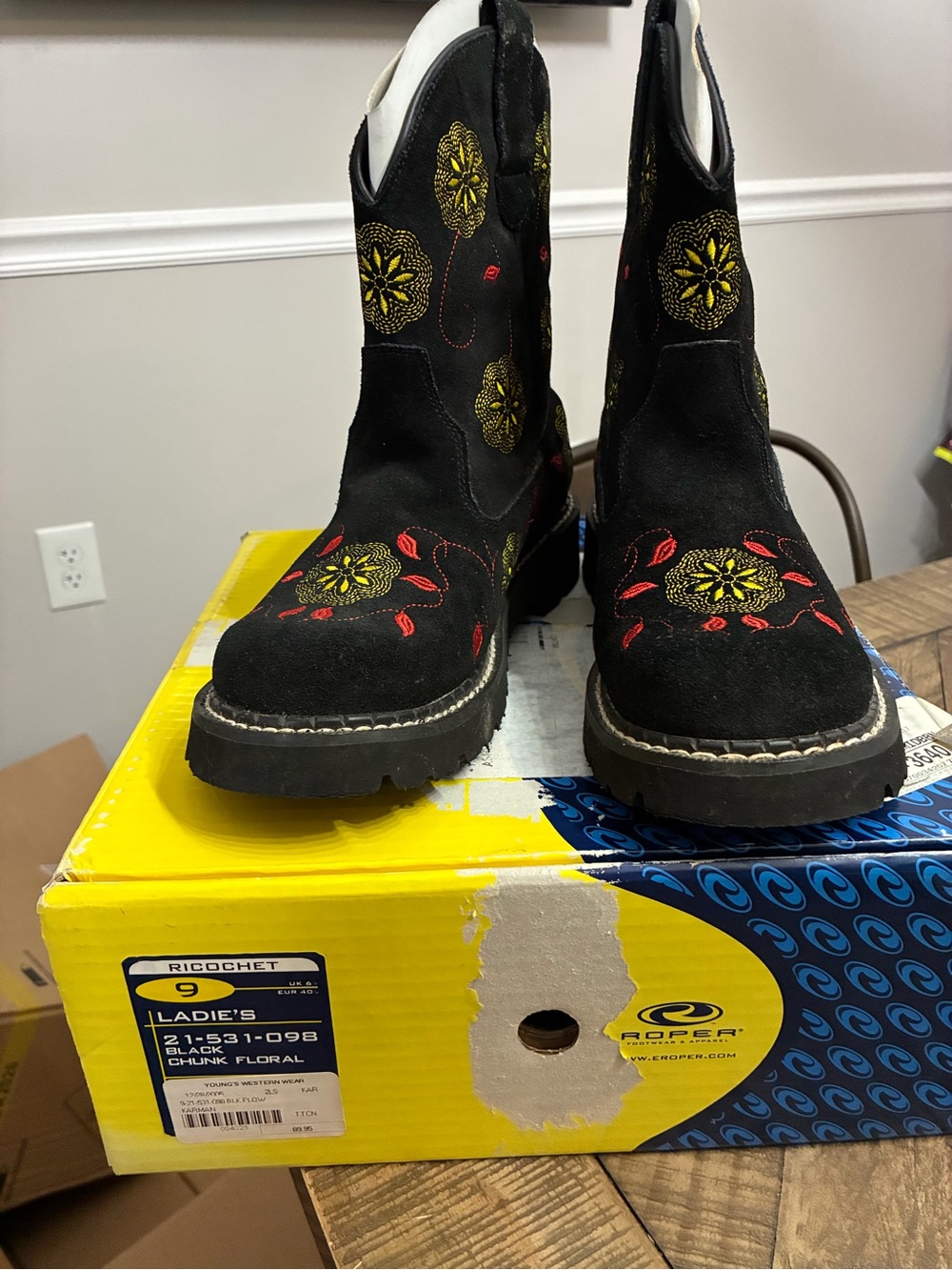 Roper Black Suede Floral Western Boots